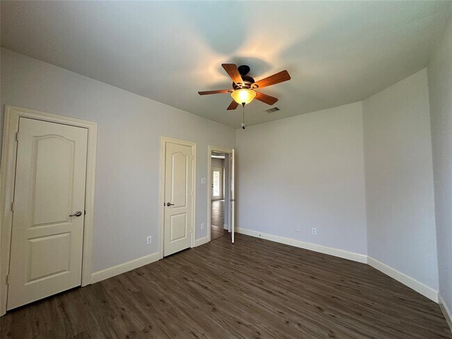 Building Photo - 811 Admiral Bay Ln