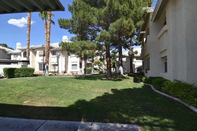 Building Photo - 3320 S Fort Apache Rd
