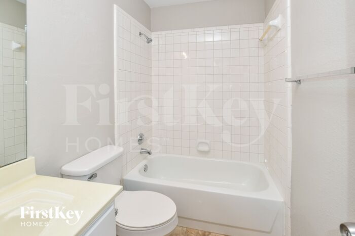 Building Photo - 2304 Wooten Pl