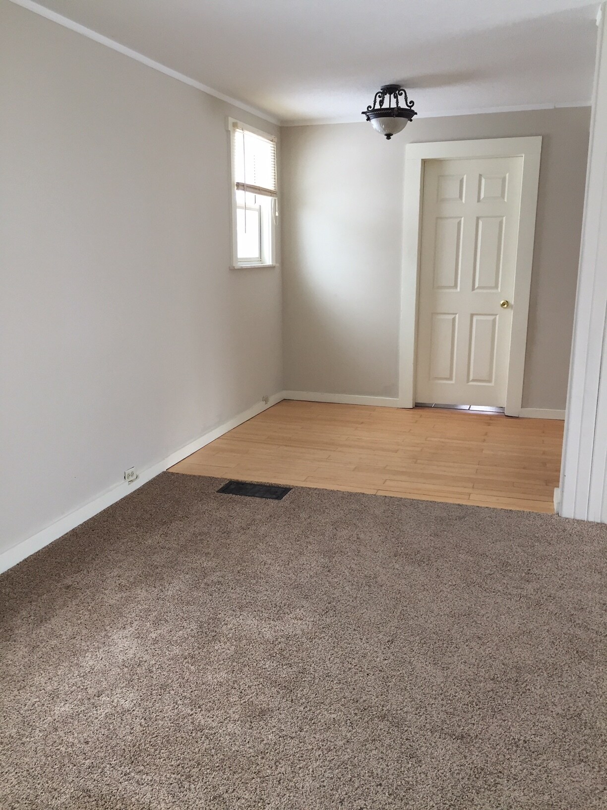 Dining Area - 1115 Emmet St