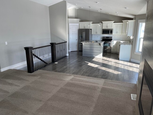 Building Photo - 3544 Beretta Ave