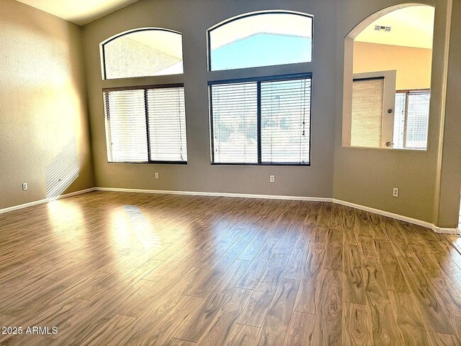 Building Photo - 8119 S 47th Ln