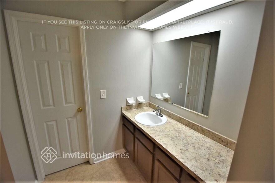 Building Photo - 8478 Wessex Ct