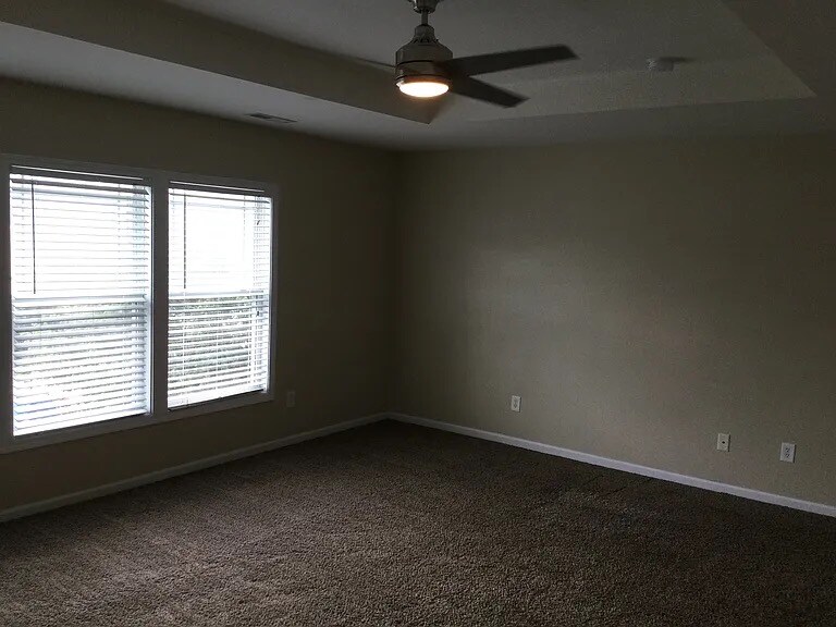 Building Photo - 88 Killington Dr