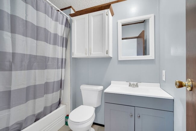 Building Photo - 110 Private Rd