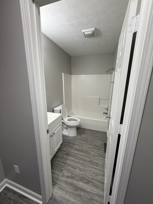 Building Photo - 304 McDougal Ave