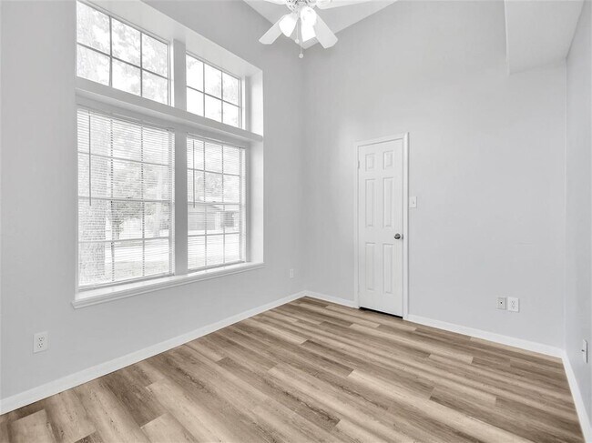 Building Photo - 23346 Balthasar St