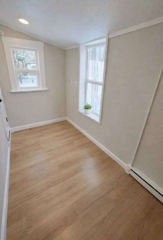 Building Photo - 1126 E Moreno Ave