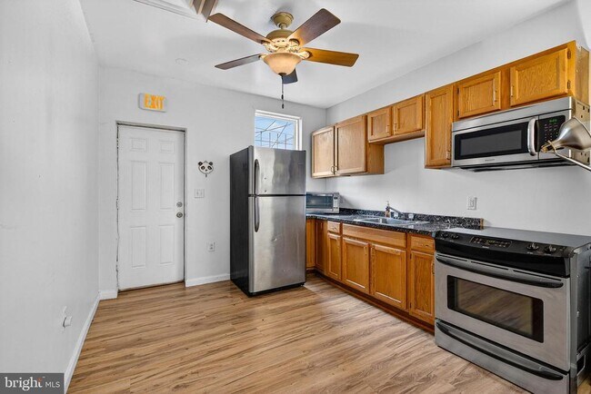 Building Photo - 4668 York Rd