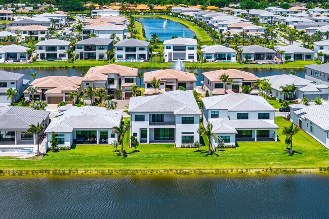 Building Photo - 9516 Riverside Pk Dr
