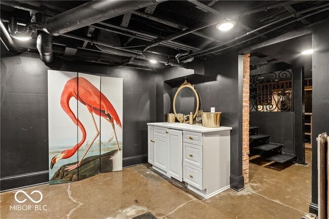 Building Photo - 929 Sanders St