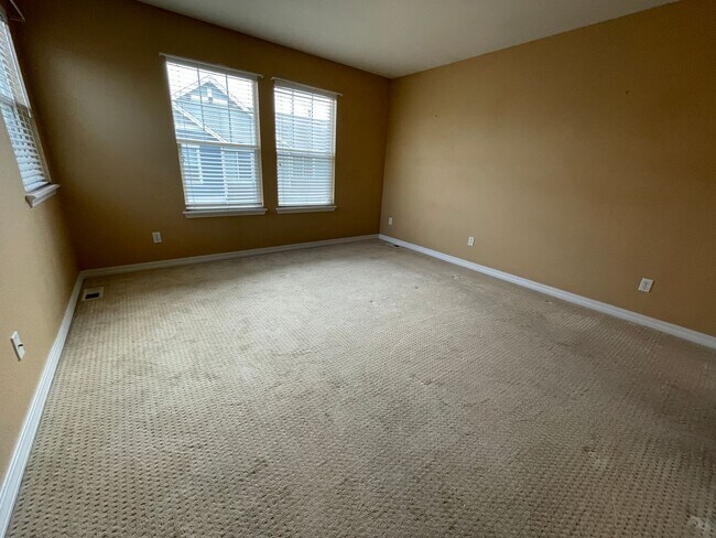 Building Photo - Lovely 2BD/1.5 BA Broomfield Townhome - Av...