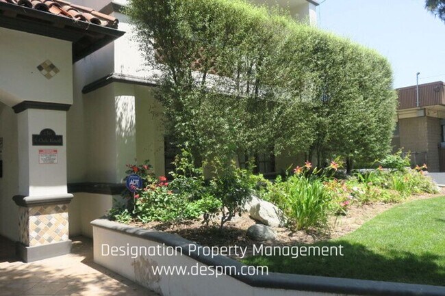 Building Photo - 156 S Oak Knoll Ave