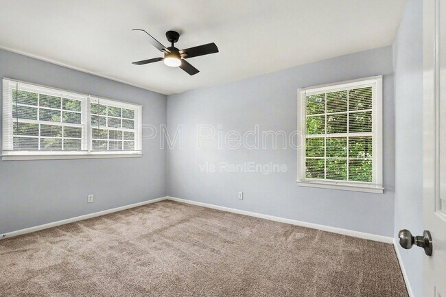 Building Photo - 2642 Hatfield Cir SE
