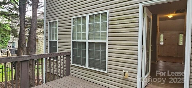 Building Photo - 12217 Westbury Glen Ct