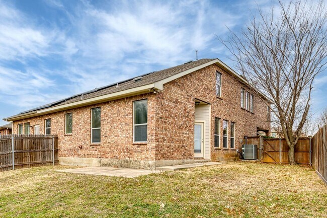 Building Photo - 2510 Sedona St