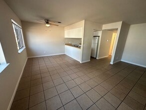 Building Photo - 1316 Hobart Dr