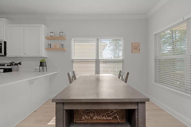 Building Photo - Three Bedroom Two and a half Bath In Hammock Oaks