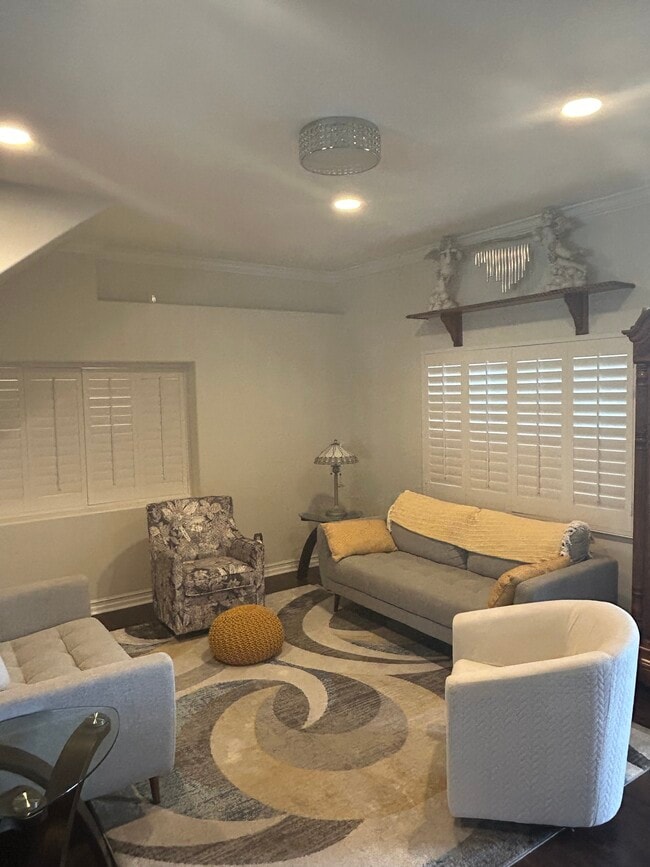 Building Photo - 7704 Lotus Cir