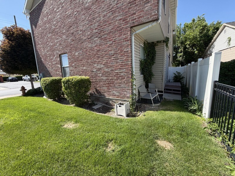Building Photo - 4797 Huntly Dr