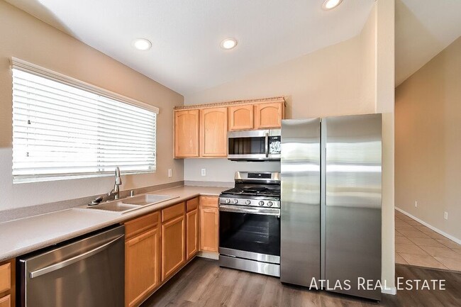 Building Photo - 8557 Timber Pine Ave