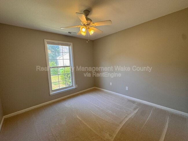 Building Photo - 206 Lindell Dr