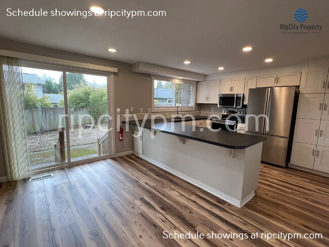 Building Photo - 12250 SW Indian Hill Ln