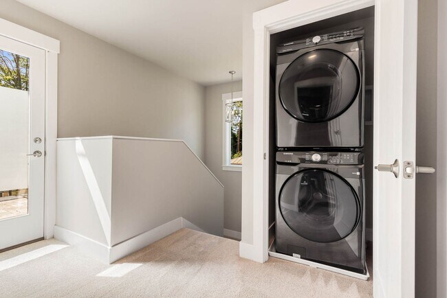 Building Photo - Modern 2 Bedroom Maple Leaf Living with Stylish Finishes & Flexible Living Space