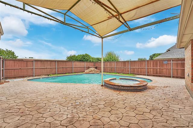 Building Photo - 1211 Greenway Dr