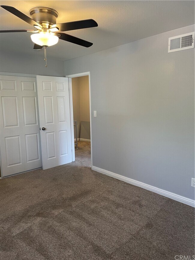 Building Photo - 139 Sinclair Ave