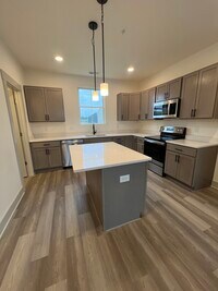 Building Photo - 601 Harper Lndg