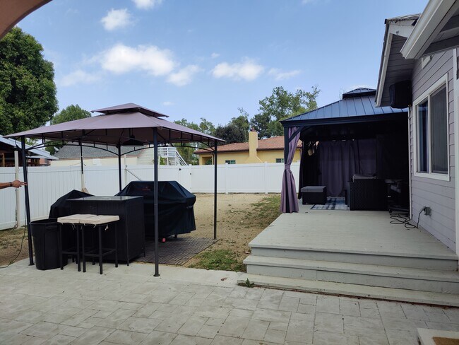 Backyard - 22635 Oxnard St