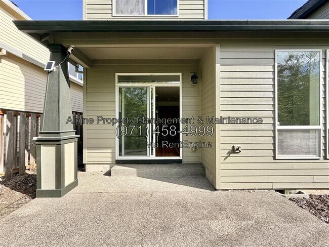 Building Photo - 4143 NW Meisner Dr