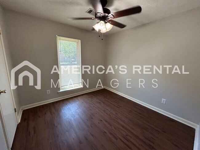 Building Photo - Home for rent in Montgomery!!! Available NOW!!!