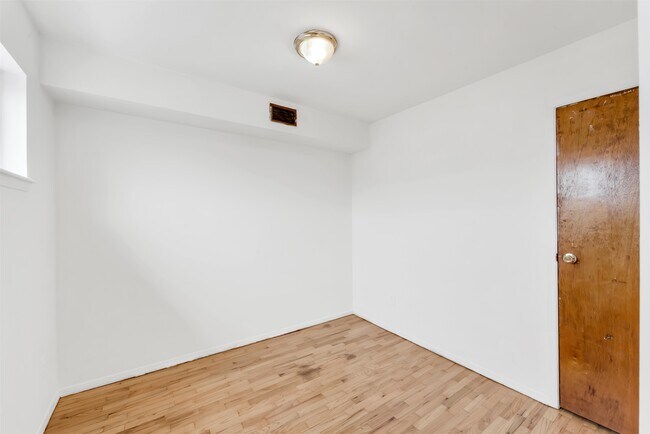 Building Photo - 30 Skyline Dr