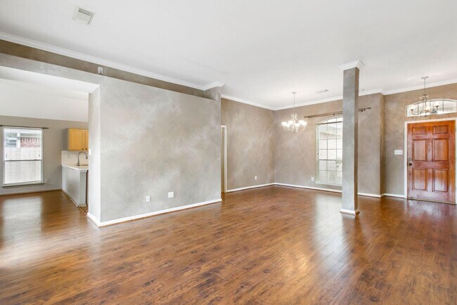 Building Photo - 31010 N Head Dr