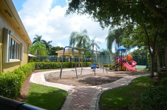 Building Photo - 9368 Fox Trot Ln