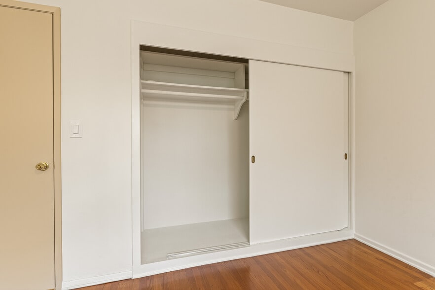 Building Photo - 3205 Fairesta St