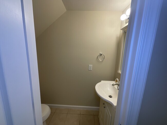 Building Photo - 348 Channing Dr