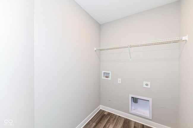 Building Photo - 6898 Sunstone Pl