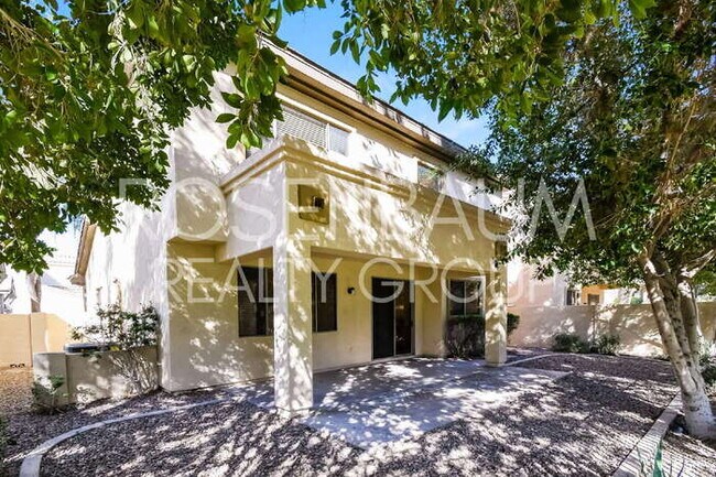 Building Photo - 1949 W Olive Way