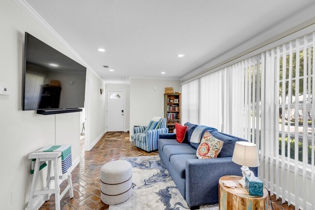 Building Photo - 4115 8th St