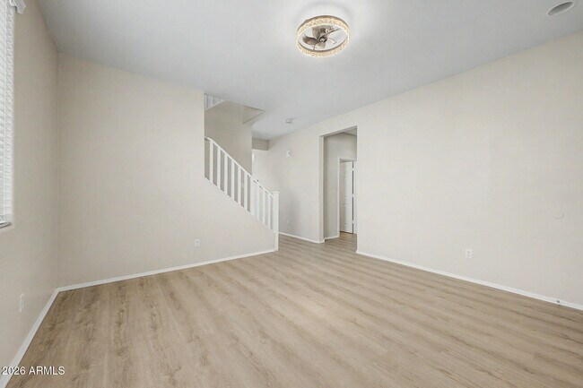 Building Photo - 955 E Euclid Ave