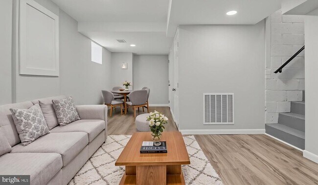 Building Photo - 11419 Lund Pl