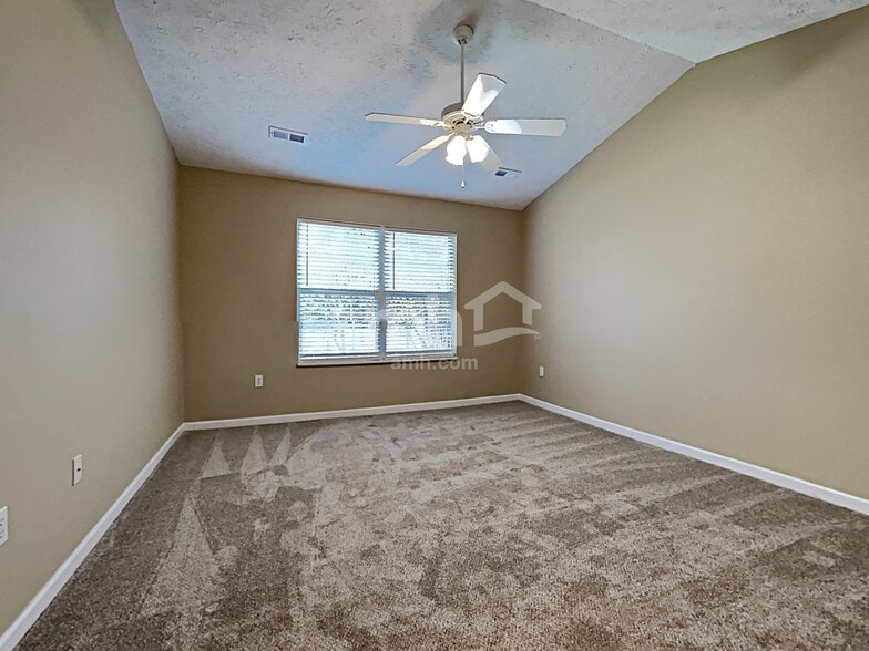Building Photo - 6100 Glenmay Dr