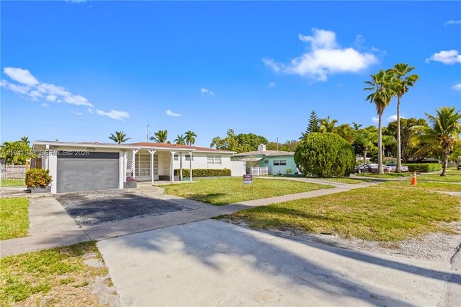 Building Photo - 3253 Pierce St