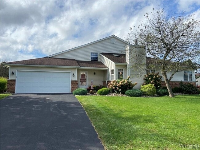 Primary Photo - 20 Southwick Dr