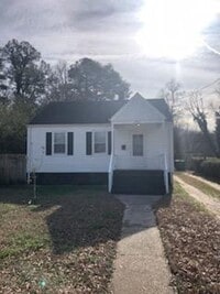 Building Photo - 2 bedroom home