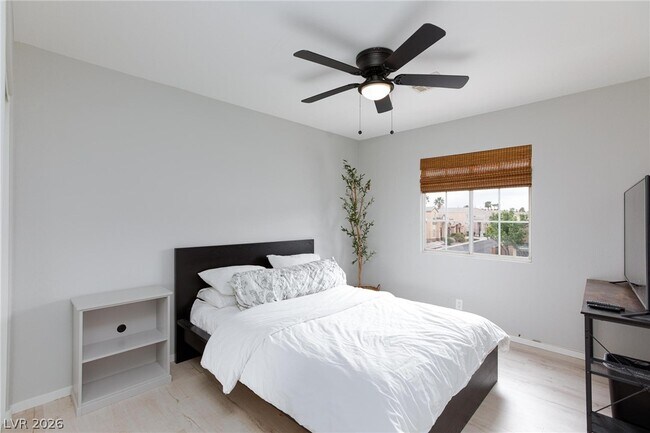 Building Photo - 8204 Burgesshill Ave