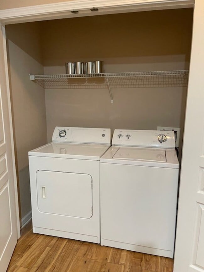 Building Photo - Gardens of Bridgehampton - 1 bed - 1 bath